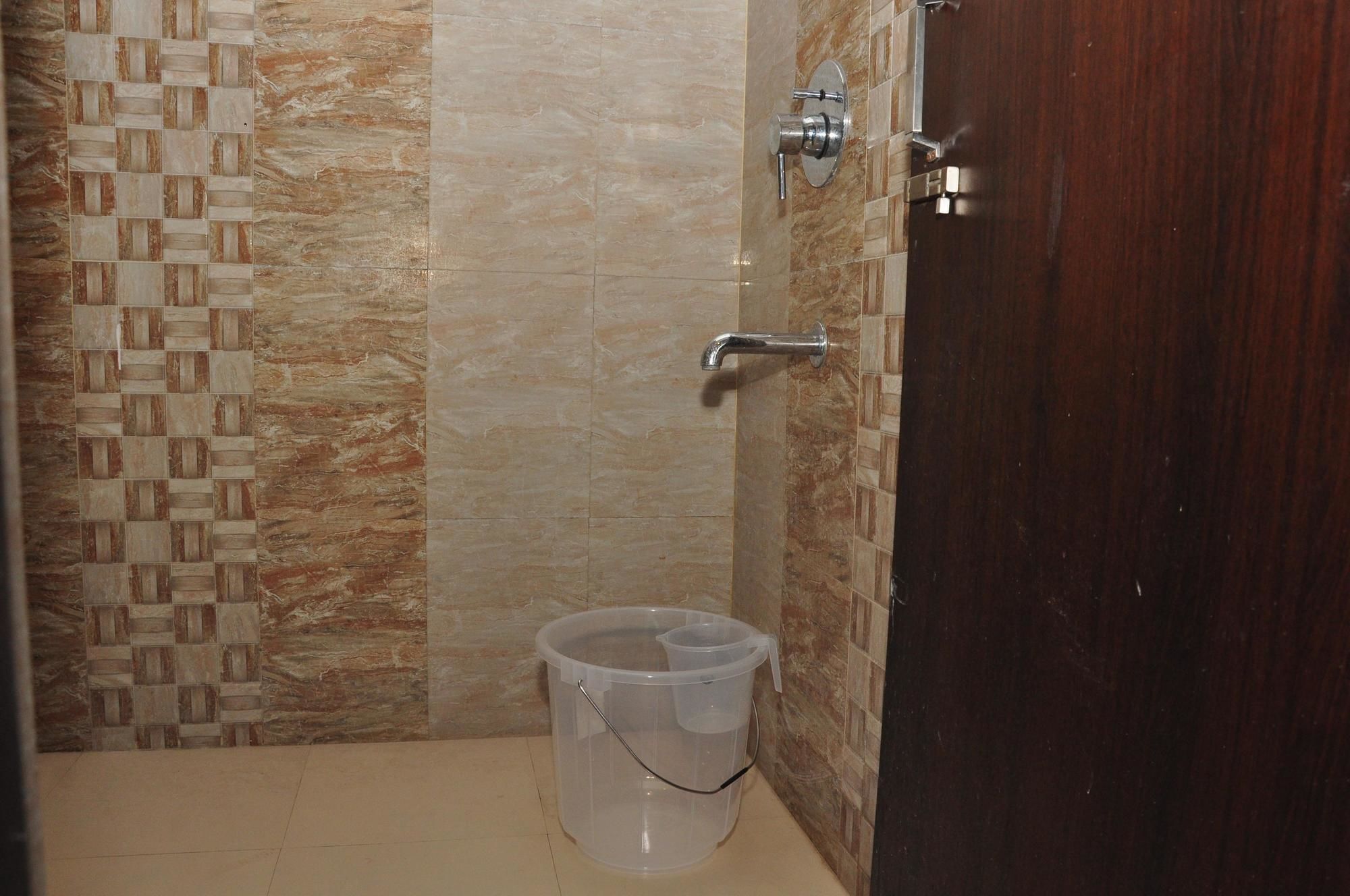 Oyo Rooms City Centre Guru Nanak Bhawan Amritsar Buitenkant foto