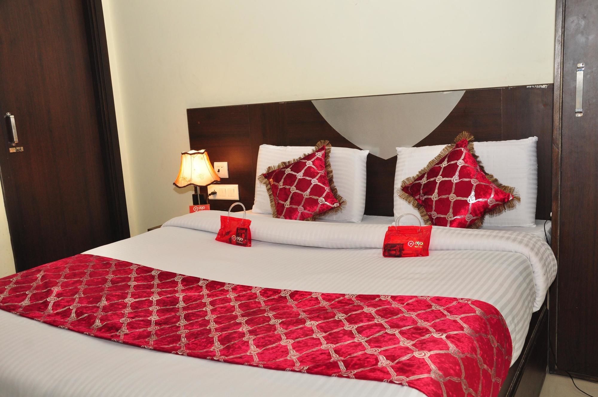 Oyo Rooms City Centre Guru Nanak Bhawan Amritsar Buitenkant foto